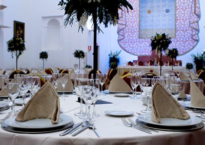 foto galería mesas en la capilla del hotel convento la magdalena